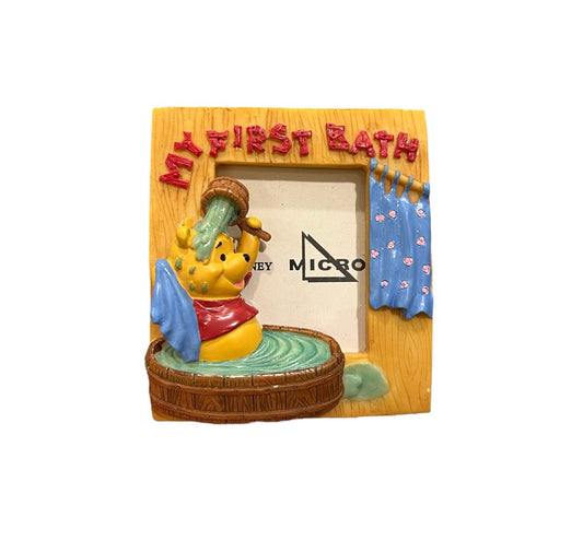 Winnie the Pooh Picture frame ‘My first bath’
برواز ويني الدبدوب صغير لصوره شخصيه