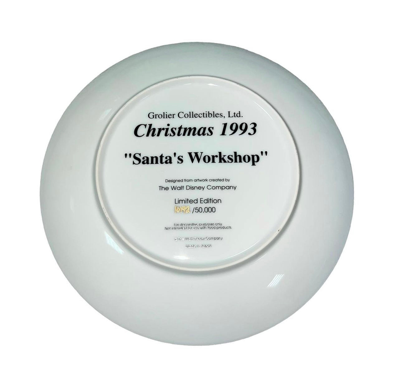 Mickey & Friends plate 1993 Christmas’ Santas workshop ‘ صحن زينه