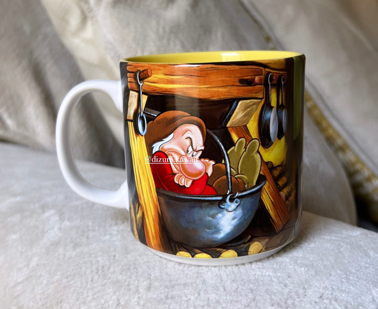 ‏Snow White & The seven dwarfs 2003 Classic Vintage Mug 🧡💫 كوب سنووايت والاقزام السبعة كلاسيك ٢٠٠٣