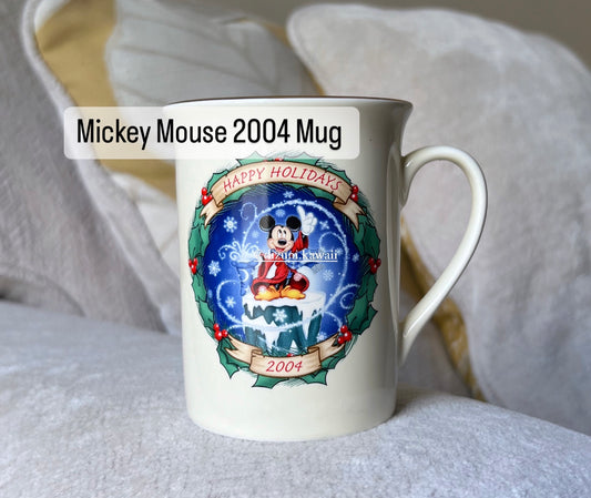 Mickey Mouse Mug ‘ 2004 Happy Holiday ‘ New